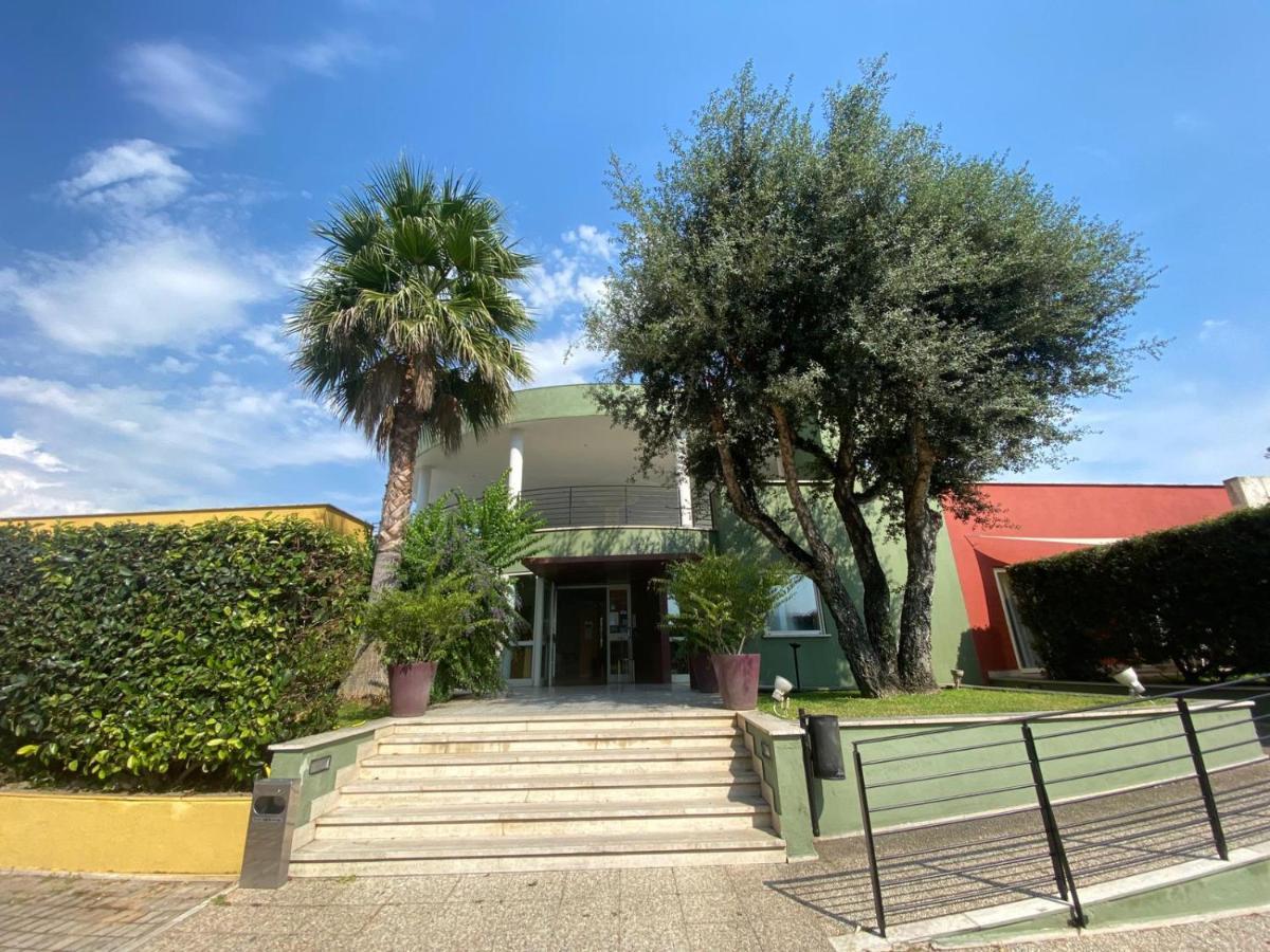 Hotel Zeffiro ساباوديا المظهر الخارجي الصورة