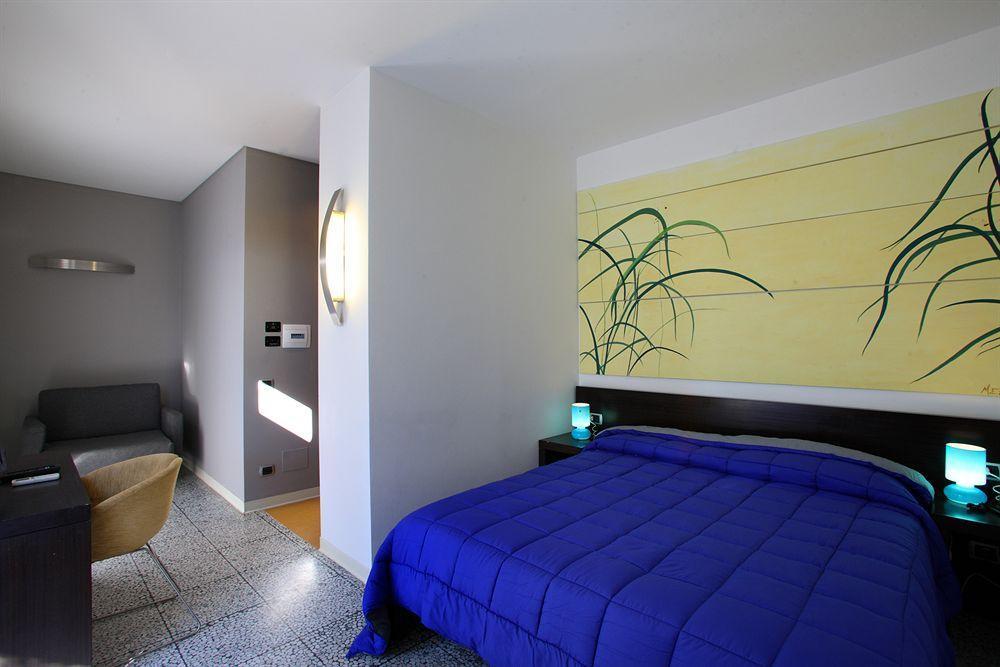 Hotel Zeffiro ساباوديا المظهر الخارجي الصورة